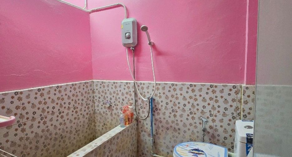 À vendre 3 chambres maison à Ban Bueng, Chonburi