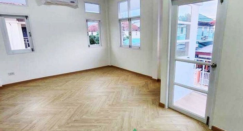 For sale 4 bedrooms house in Lam Luk Ka, Pathum Thani