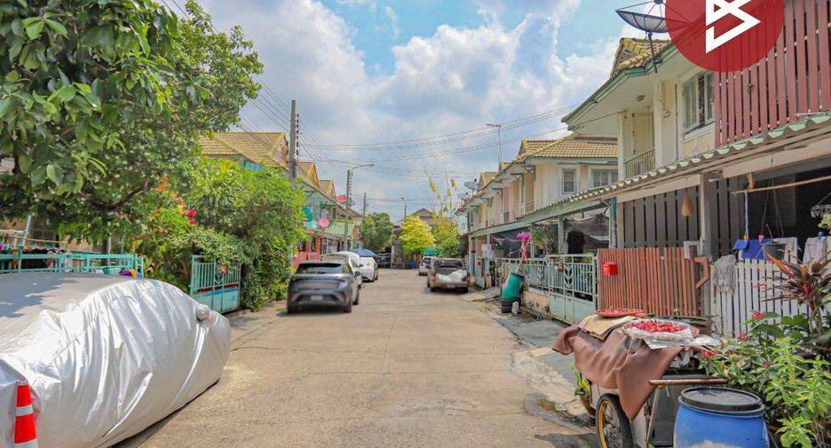 Reihenhaus zum Kauf mit 3 Zimmer in Mueang Samut Prakan, Samut Prakan