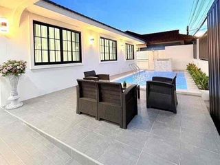 À louer 3 chambres villa à Bang Lamung, Chonburi