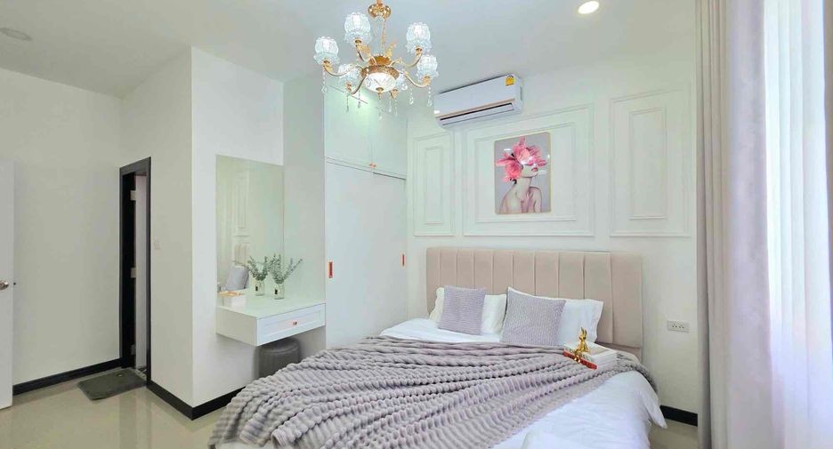 For rent 3 bedrooms villa in Bang Lamung, Chonburi