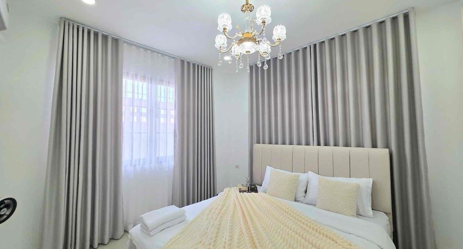 For rent 3 bedrooms villa in Bang Lamung, Chonburi