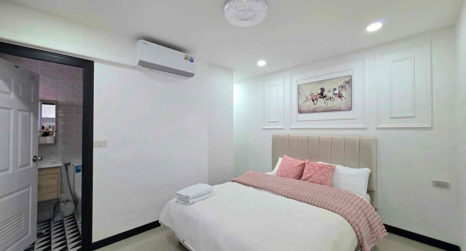For rent 3 bedrooms villa in Bang Lamung, Chonburi