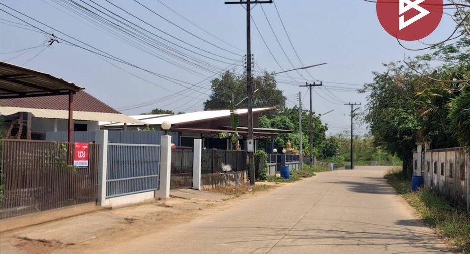 For sale 2 bedrooms house in Mueang Uttaradit, Uttaradit