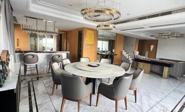 Condo en alquiler y en venta de 4 habitaciones en Khlong Toei, Bangkok