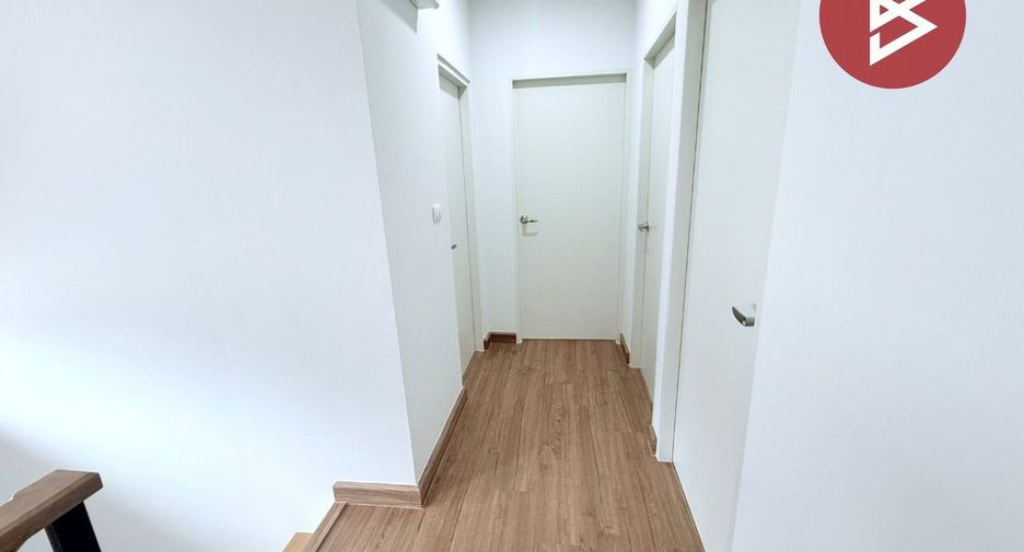For sale 3 bedrooms house in Mueang Samut Prakan, Samut Prakan