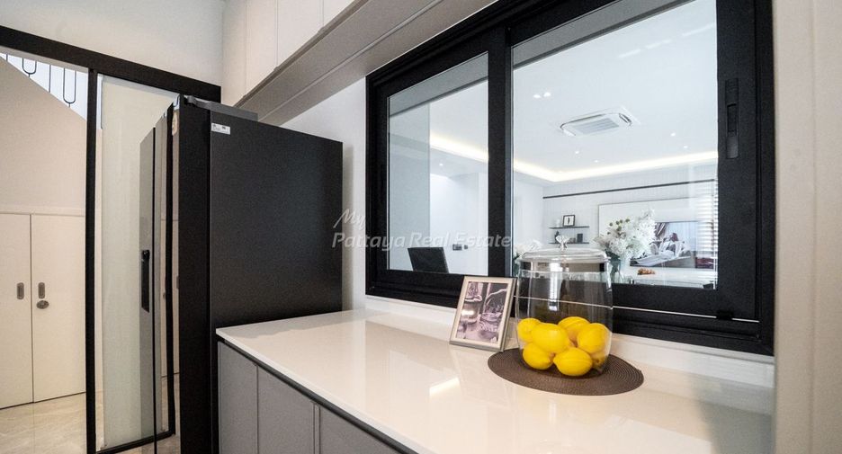 Haus zum Kauf mit 4 Zimmer in Bang Lamung, Chonburi