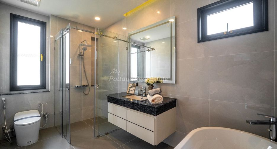 Haus zum Kauf mit 4 Zimmer in Bang Lamung, Chonburi