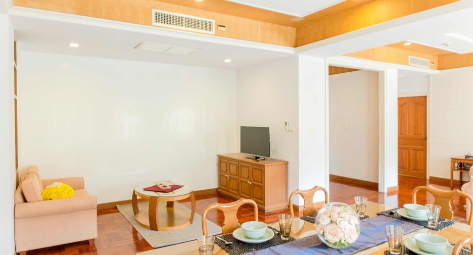 For rent 2 ベッドルーム apartment in Watthana, Bangkok
