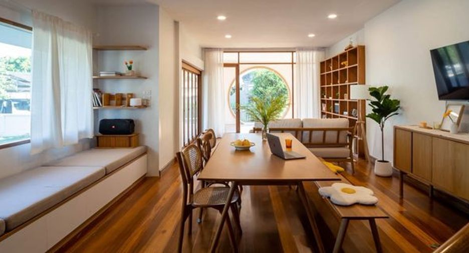 Haus zum Kauf mit 4 Zimmer in Si Racha, Chonburi