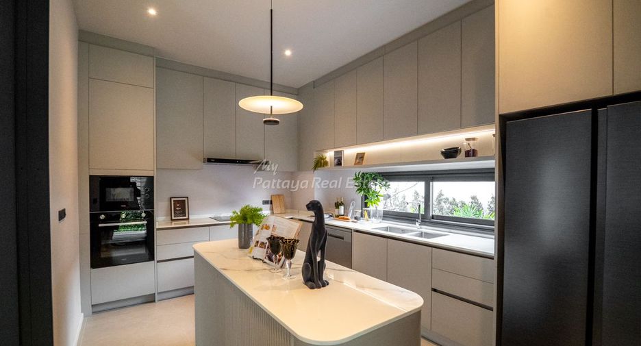 For sale 4 bedrooms house in Bang Lamung, Chonburi