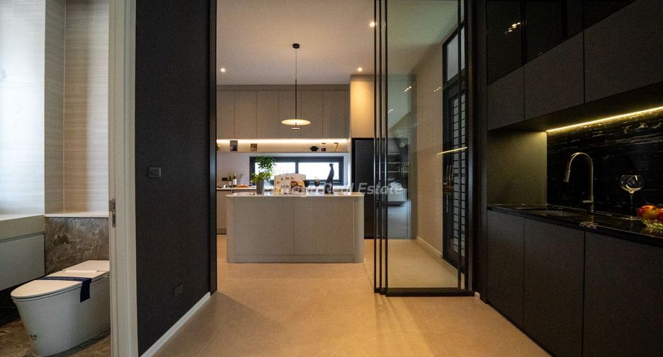 For sale 4 bedrooms house in Bang Lamung, Chonburi