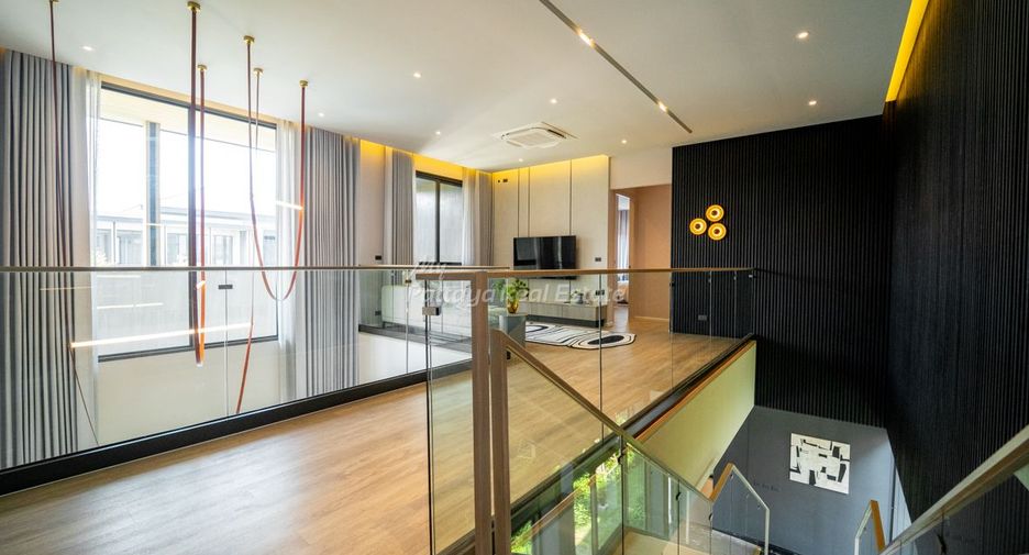 For sale 4 bedrooms house in Bang Lamung, Chonburi
