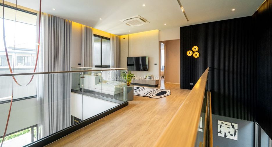 For sale 4 bedrooms house in Bang Lamung, Chonburi