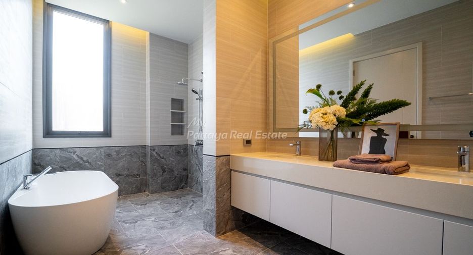 For sale 4 bedrooms house in Bang Lamung, Chonburi