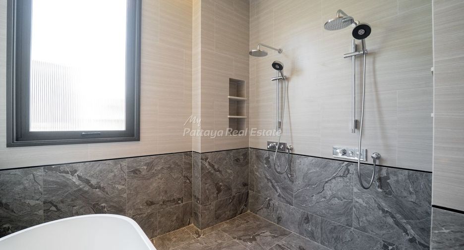For sale 4 bedrooms house in Bang Lamung, Chonburi