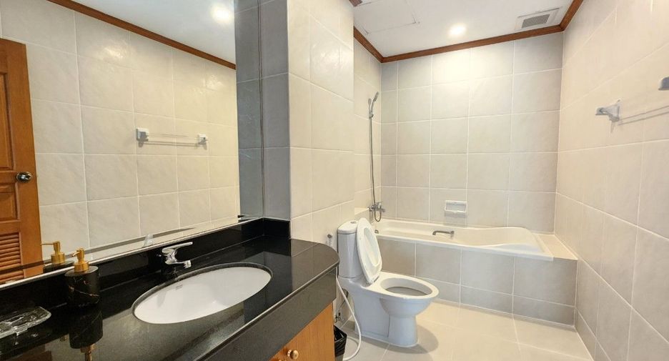 For rent 3 ベッドルーム apartment in Watthana, Bangkok