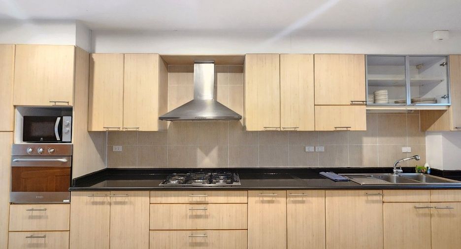 For rent 3 ベッドルーム apartment in Watthana, Bangkok