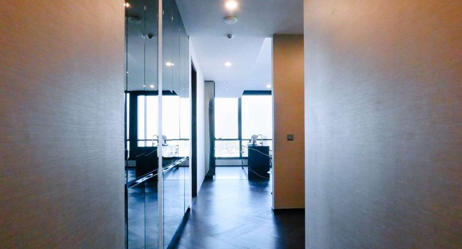 Condo en alquiler de 3 habitaciones en Khlong Toei, Bangkok