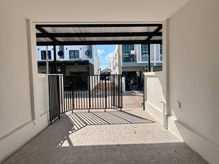 For rent 2 bedrooms condo in Bang Lamung, Chonburi