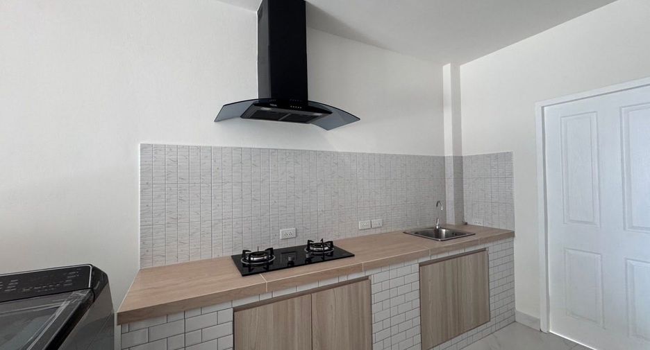For rent 2 bedrooms condo in Bang Lamung, Chonburi