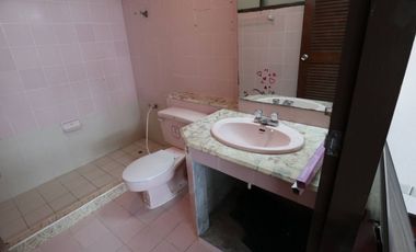 For rent 4 bedrooms retail Space in Bang Khae, Bangkok