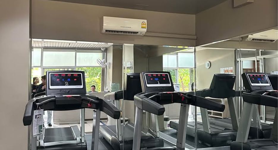 À vendre 1 chambre condo à Huai Khwang, Bangkok