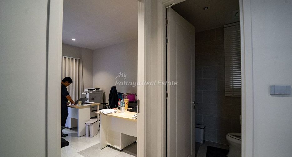 For sale 4 bedrooms house in Bang Lamung, Chonburi