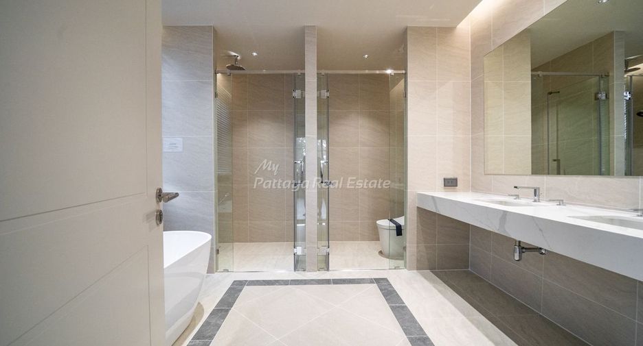 For sale 4 bedrooms house in Bang Lamung, Chonburi