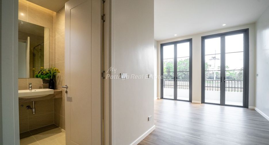 For sale 4 bedrooms house in Bang Lamung, Chonburi