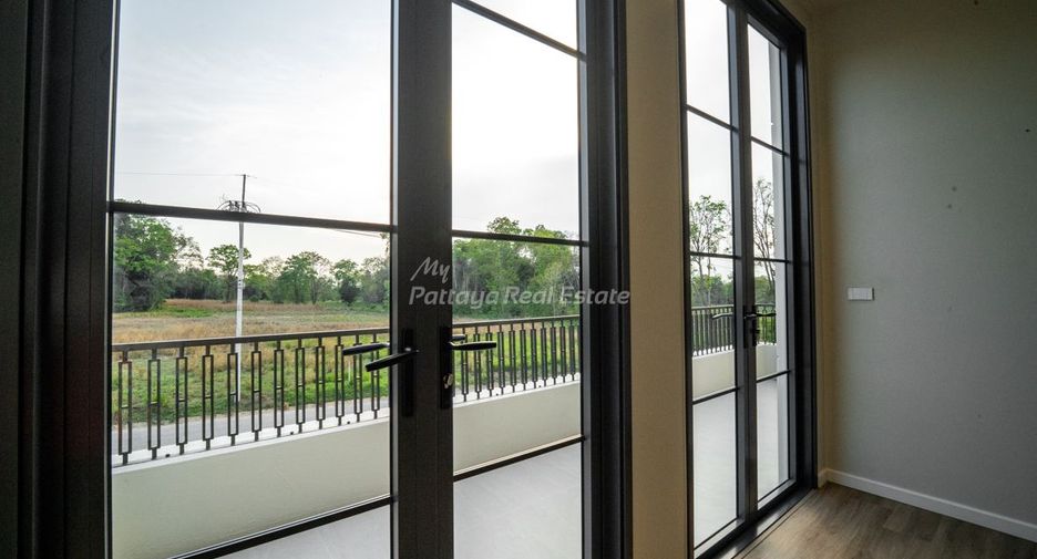 For sale 4 bedrooms house in Bang Lamung, Chonburi