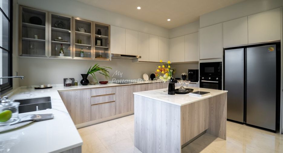For sale 4 bedrooms house in Bang Lamung, Chonburi