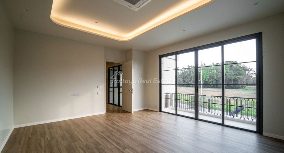 For sale 4 bedrooms house in Bang Lamung, Chonburi