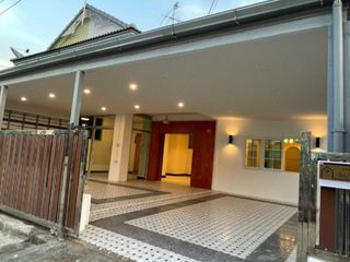 Продажа 3 спальни таунхаус в Khlong Luang, Патумтани