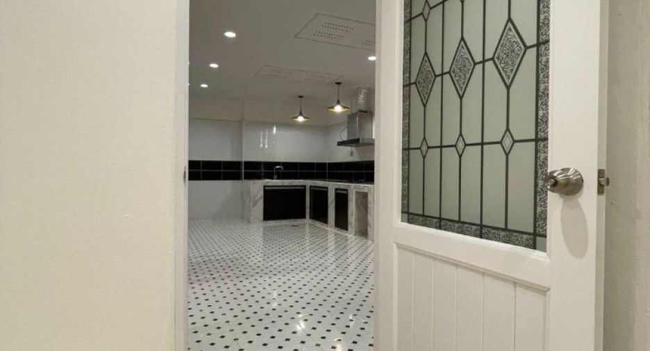 For sale 3 ベッドルーム townhouse in Khlong Luang, Pathum Thani