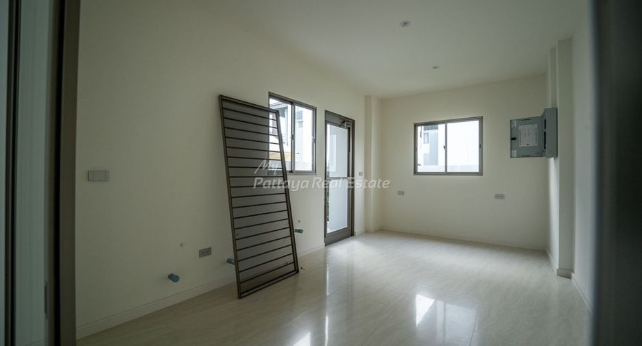 For sale 4 bedrooms house in Bang Lamung, Chonburi