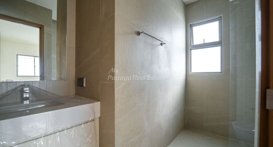 For sale 4 bedrooms house in Bang Lamung, Chonburi