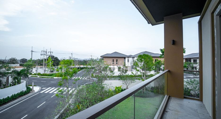 For sale 4 bedrooms house in Bang Lamung, Chonburi