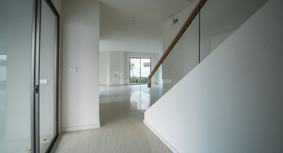For sale 4 bedrooms house in Bang Lamung, Chonburi