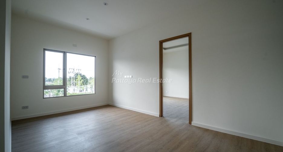 For sale 4 bedrooms house in Bang Lamung, Chonburi