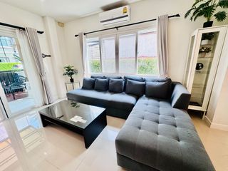 Casa en alquiler de 3 habitaciones en Bang Lamung, Chonburi
