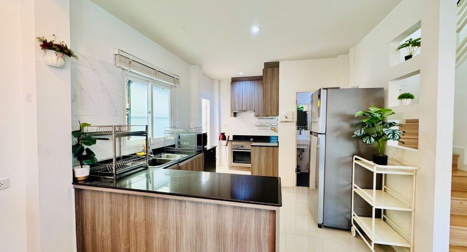 For rent 3 bedrooms house in Bang Lamung, Chonburi