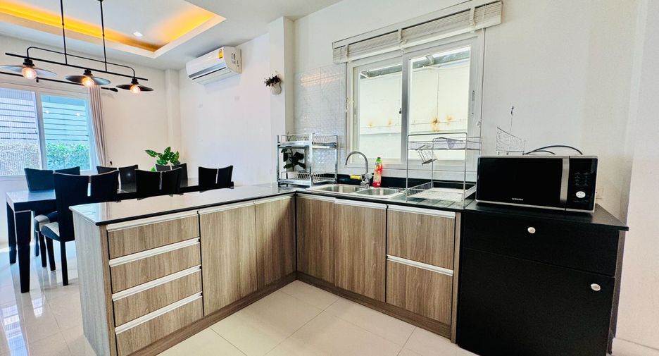 For rent 3 bedrooms house in Bang Lamung, Chonburi