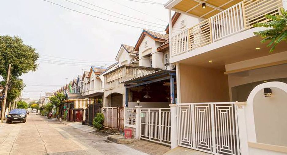 For sale 3 bedrooms townhouse in Bang Bua Thong, Nonthaburi