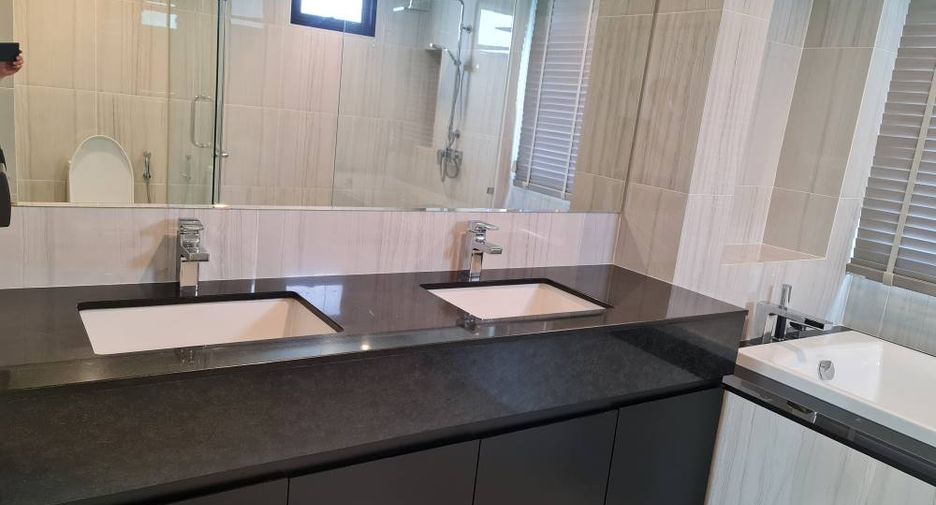 Casa en alquiler y en venta de 4 habitaciones en East Pattaya, Pattaya