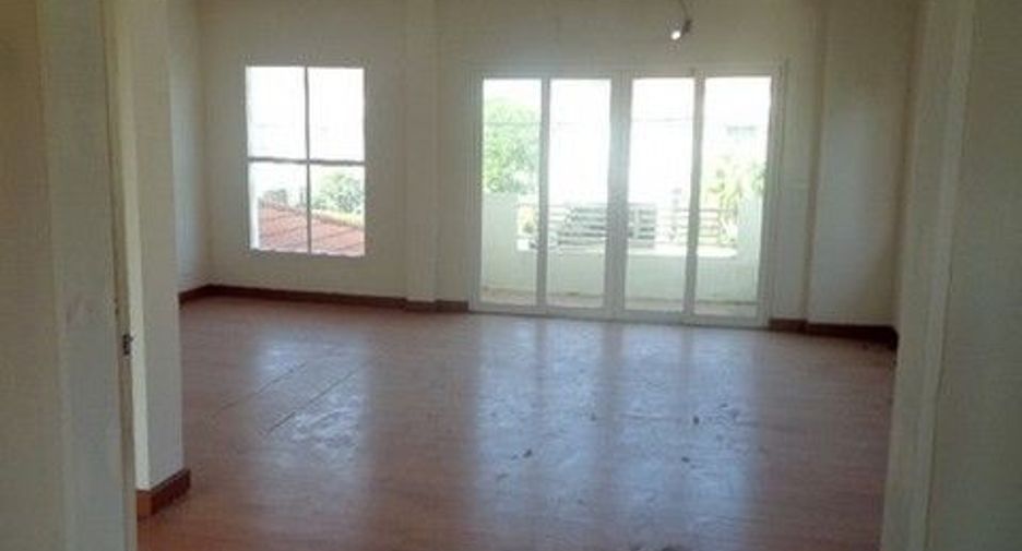 Haus zum Kauf mit 1 Zimmer in Sai Mai, Bangkok