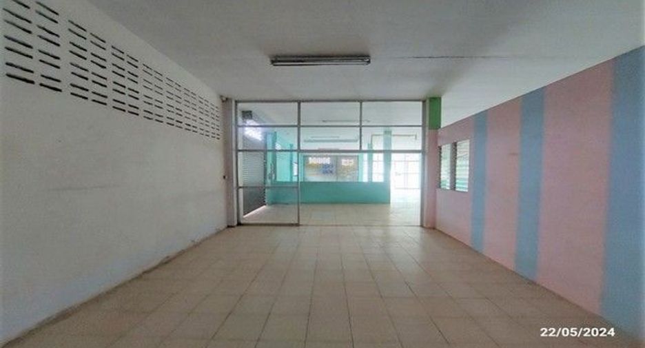 For sale 4 bedrooms house in Nong Han, Udon Thani