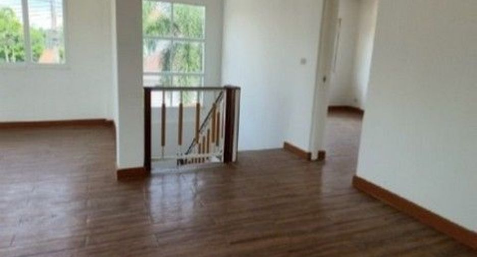 Haus zum Kauf mit 1 Zimmer in Sai Mai, Bangkok