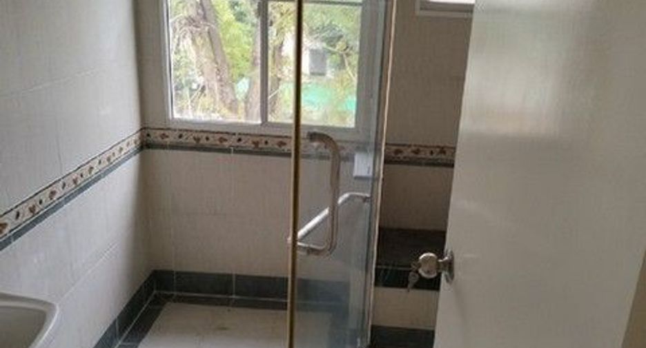 Haus zum Kauf mit 1 Zimmer in Nong Khaem, Bangkok