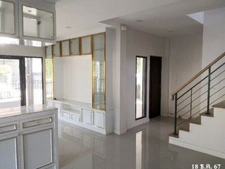 出售 1 卧室 独立屋 在 Khlong Sam Wa, 曼谷